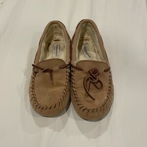 FREE w purchase Sherpa lined moccasin slippers | women 6